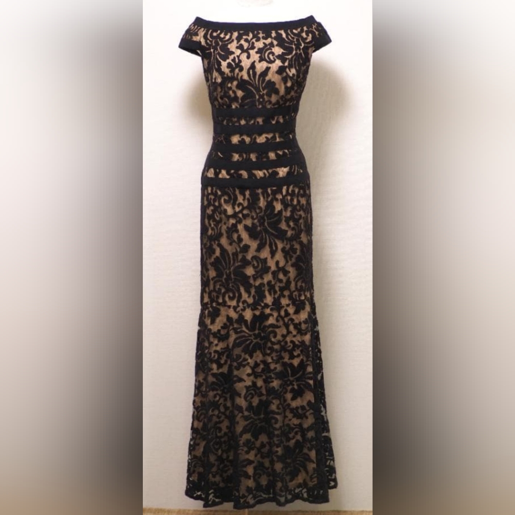 Tadashi Shoji Black Lace Formal Party Cocktail Evening Gown Dress Size 4